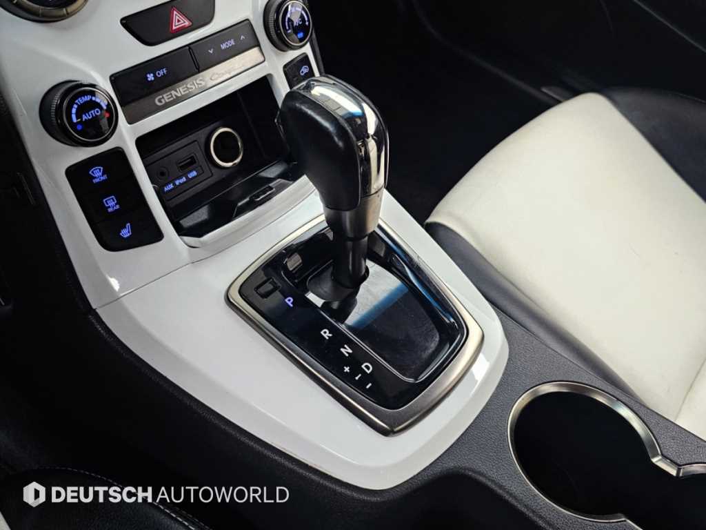 Hyundai Genesis — photo 09