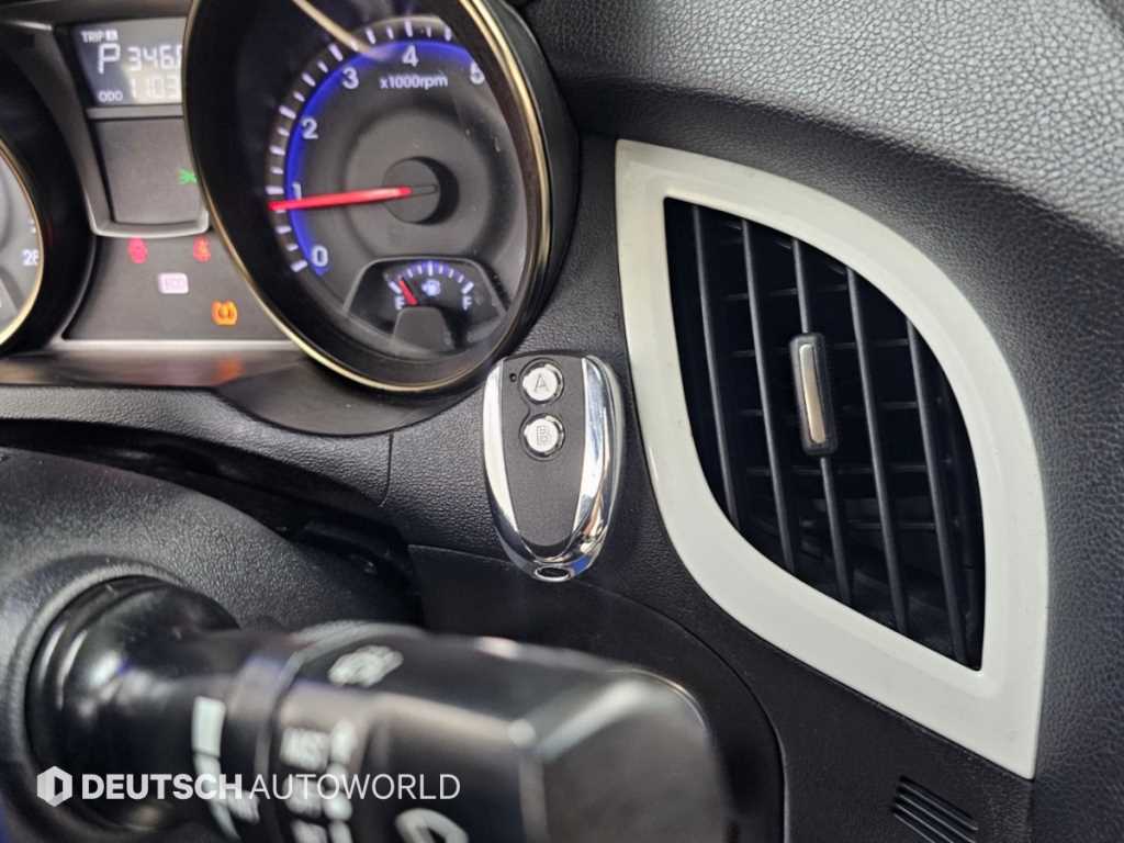 Hyundai Genesis — photo 18