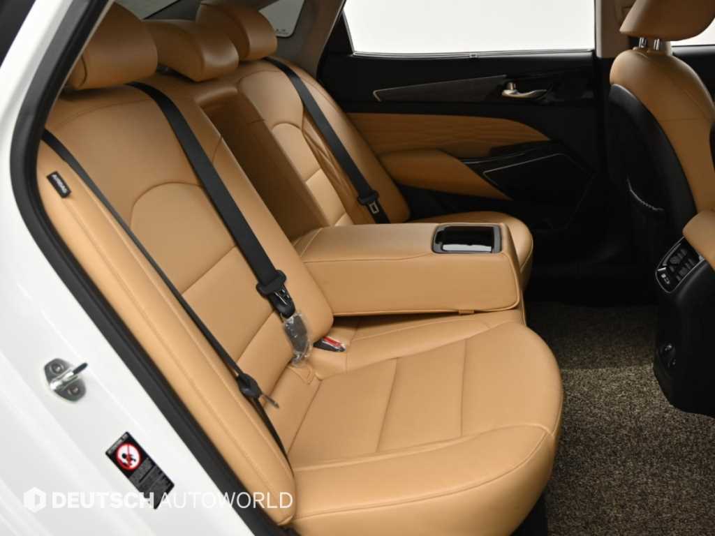 Kia K7 — photo 12