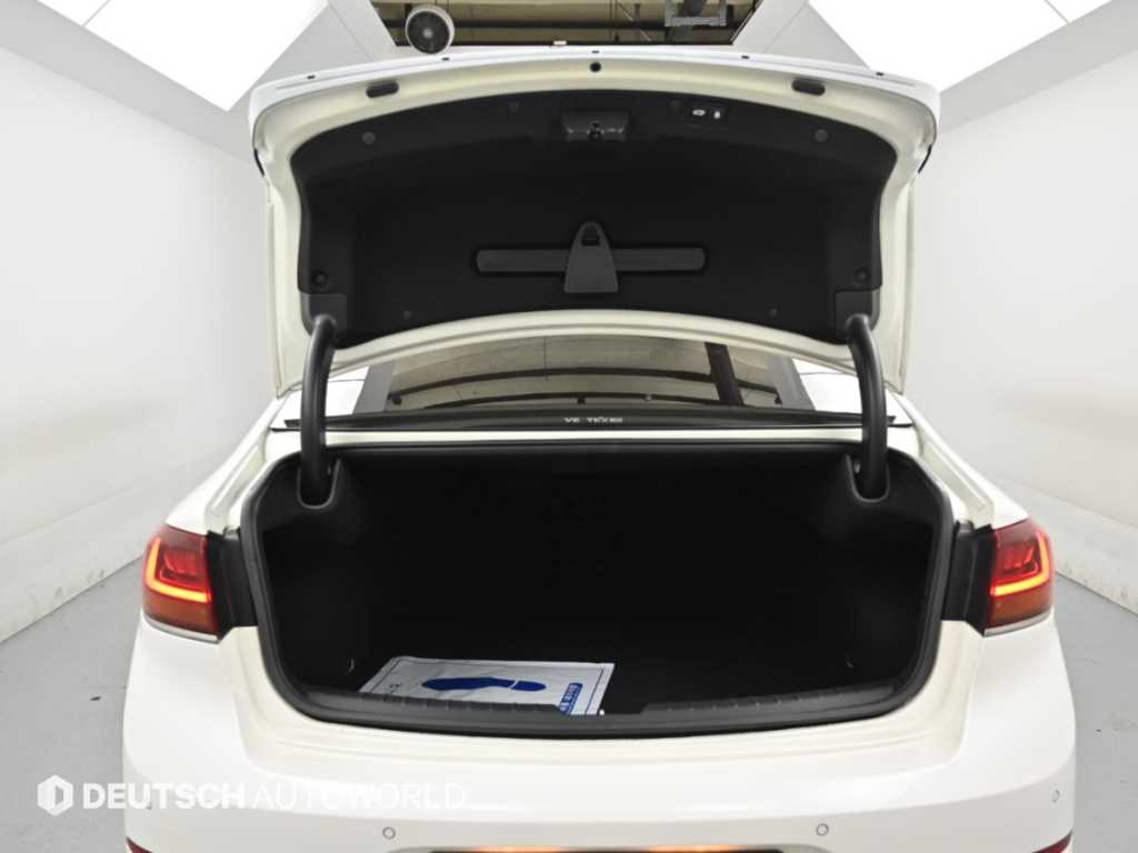 Kia K7 — photo 19