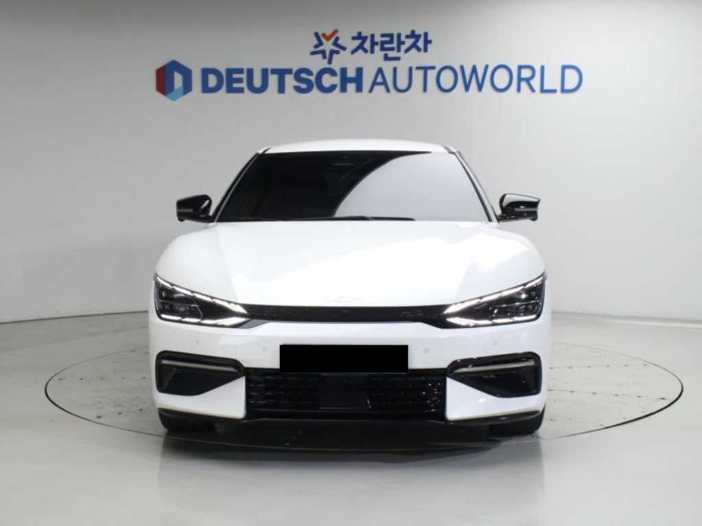 Kia EV6 — photo 03