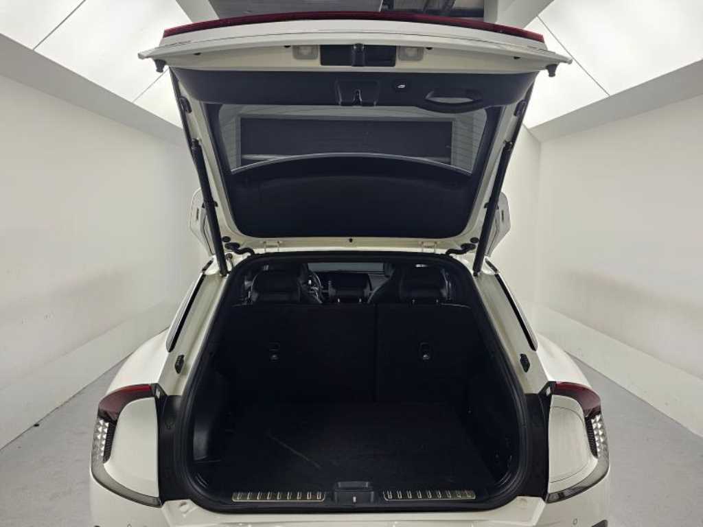 Kia EV6 — photo 19