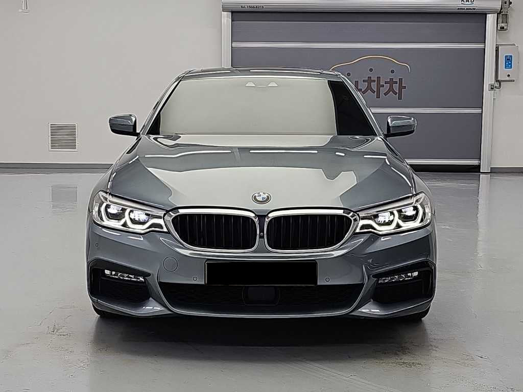 BMW 5-Series — photo 02