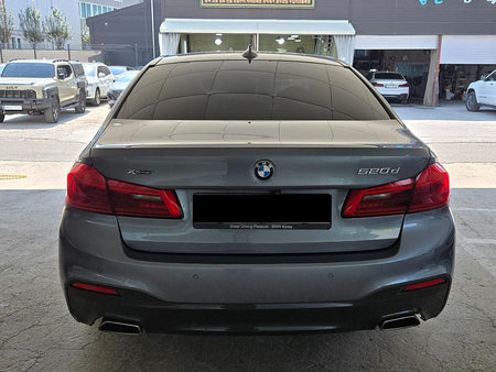 BMW 5-Series — photo 04