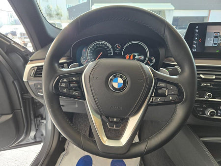 BMW 5-Series — photo 07