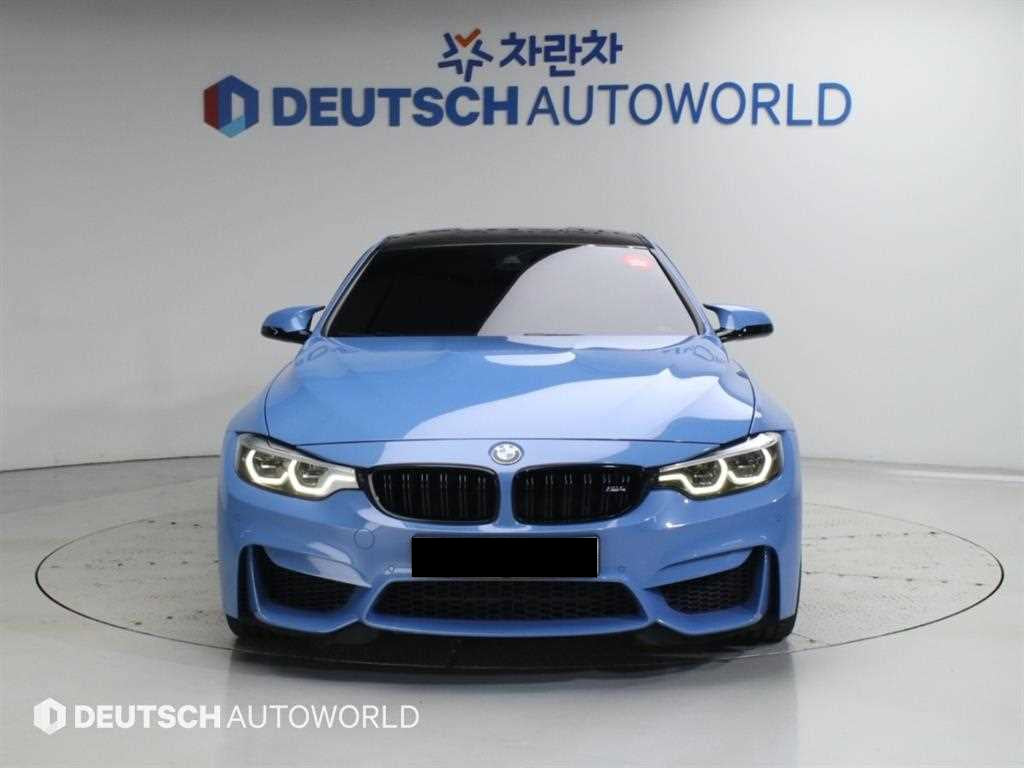 BMW M4 — photo 04