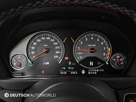 BMW M4 — photo 09