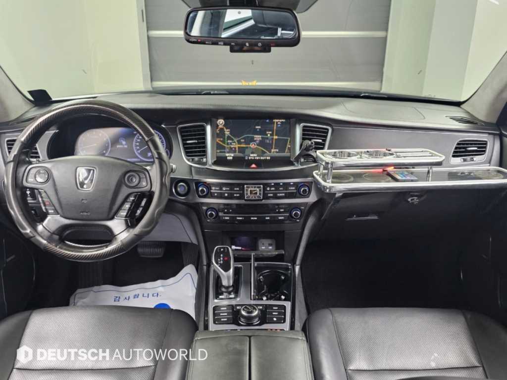 Hyundai Equus — photo 07