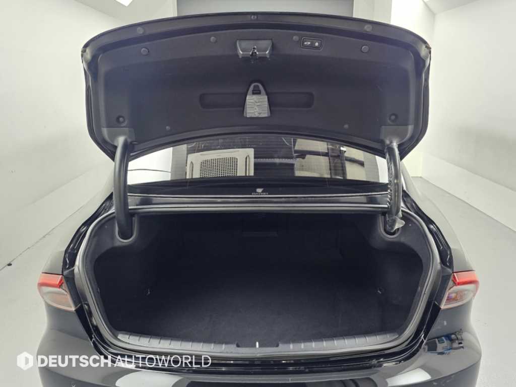Hyundai Grandeur — photo 19