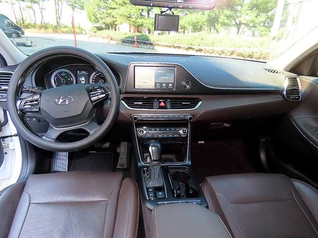 Hyundai Grandeur — photo 07