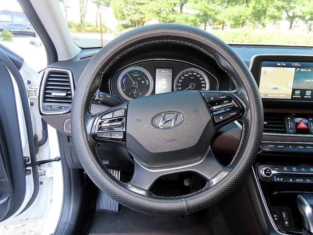 Hyundai Grandeur — photo 08
