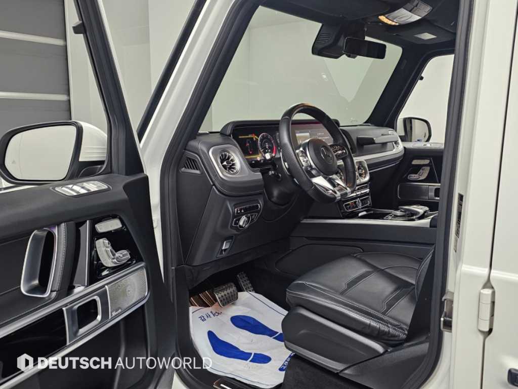 Mercedes-Benz G-Class — photo 11