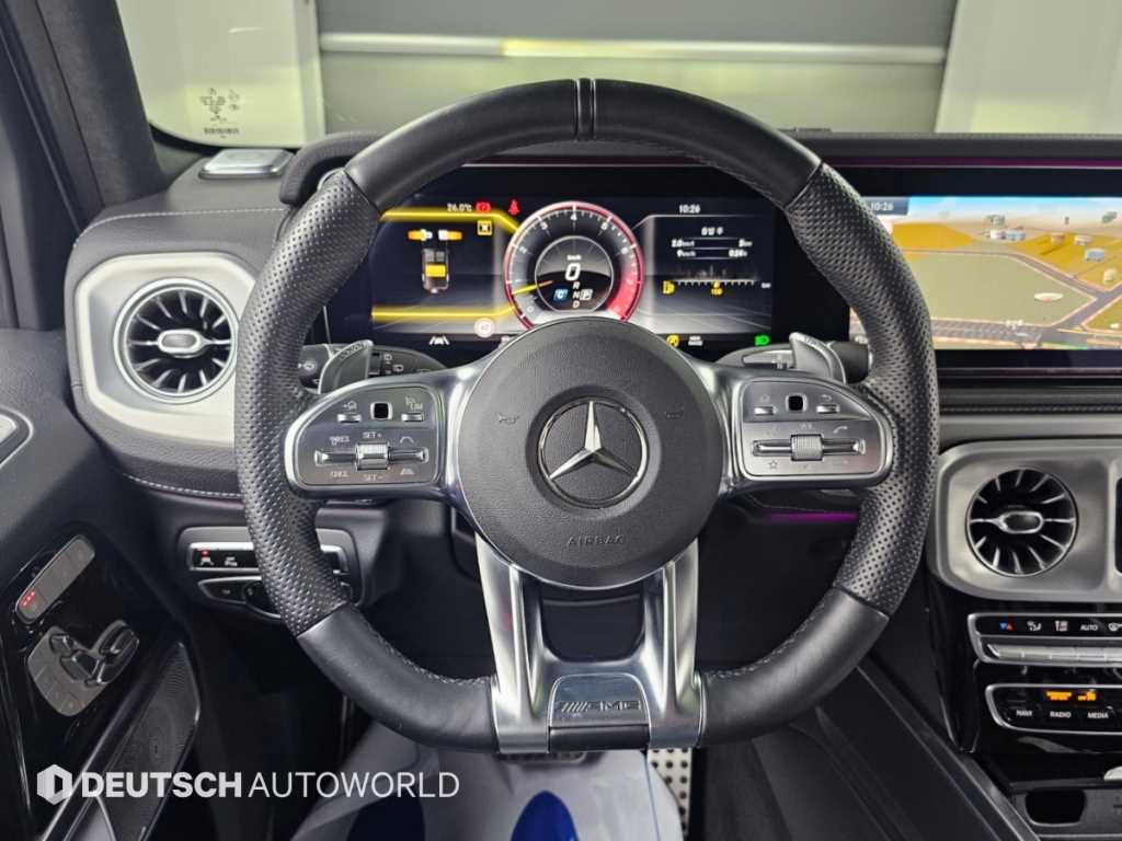 Mercedes-Benz G-Class — photo 13