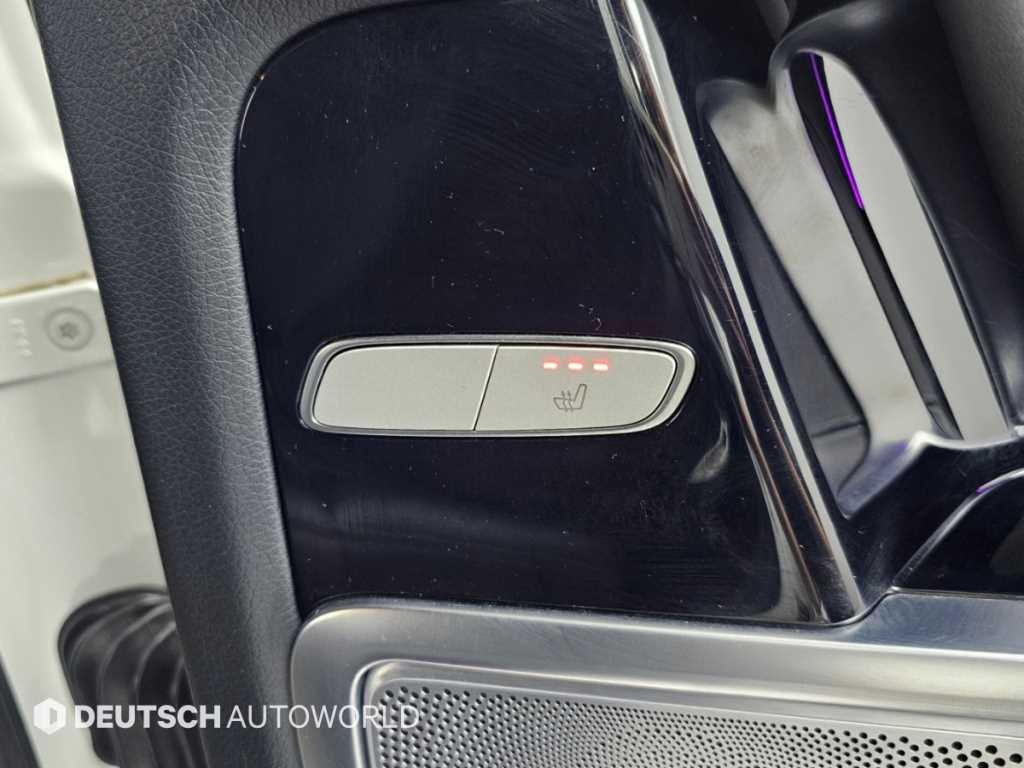Mercedes-Benz G-Class — photo 16