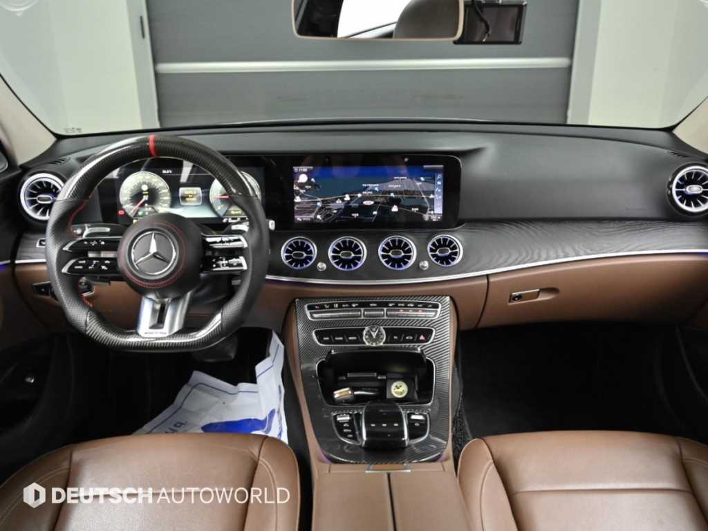 Mercedes-Benz E-Class — photo 01