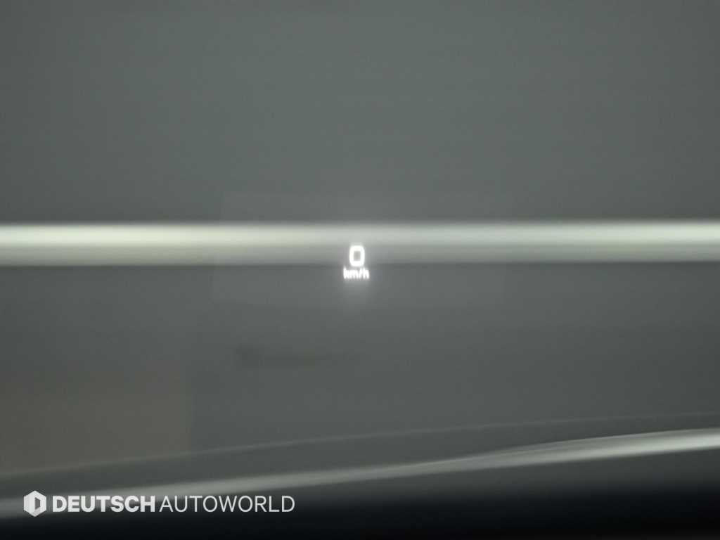 Mercedes-Benz E-Class — photo 17