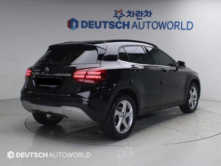 Mercedes-Benz GLA-Class — photo 02