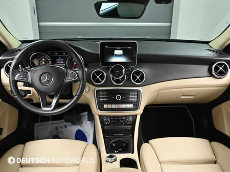 Mercedes-Benz GLA-Class — photo 07
