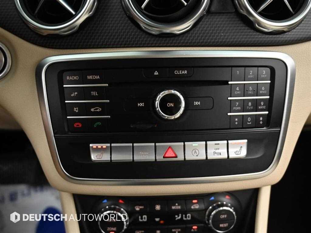 Mercedes-Benz GLA-Class — photo 17