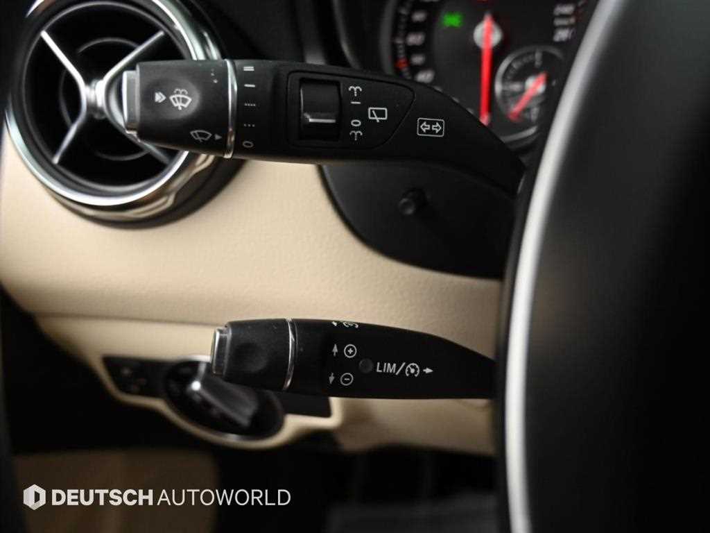 Mercedes-Benz GLA-Class — photo 18