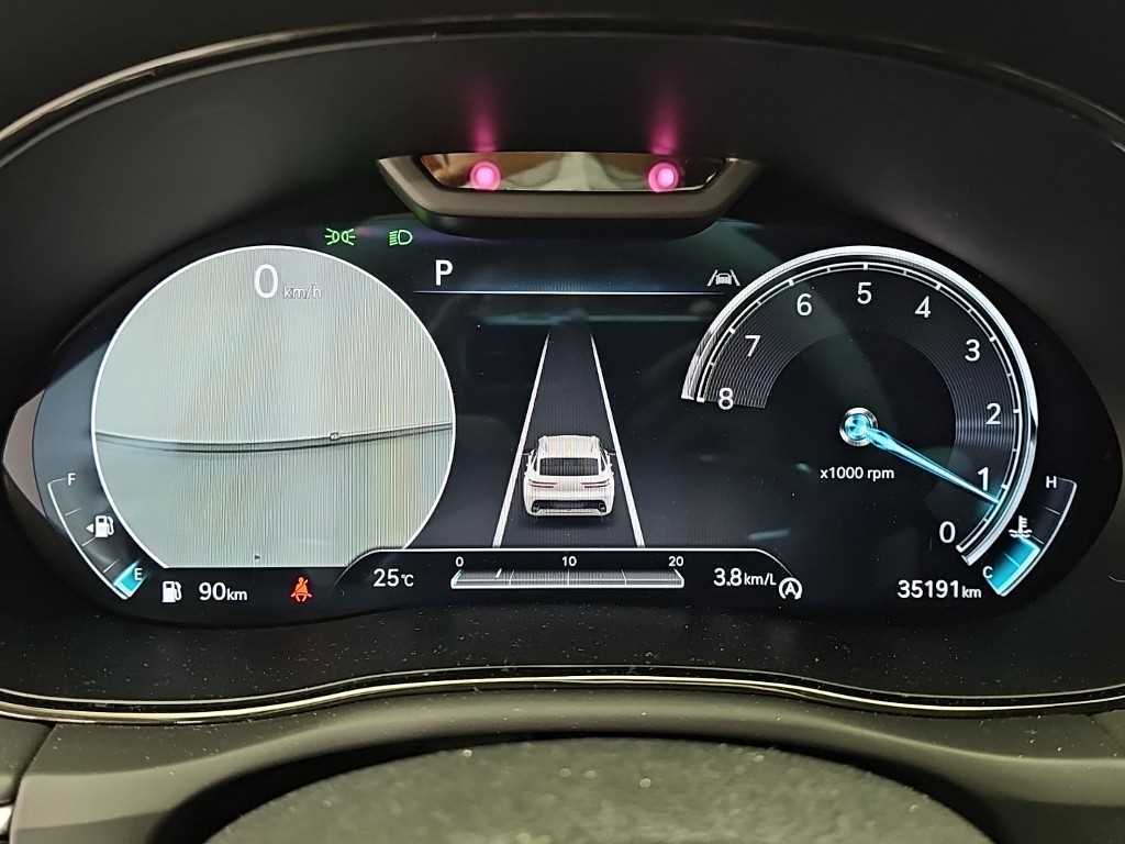 Genesis GV70 — photo 06