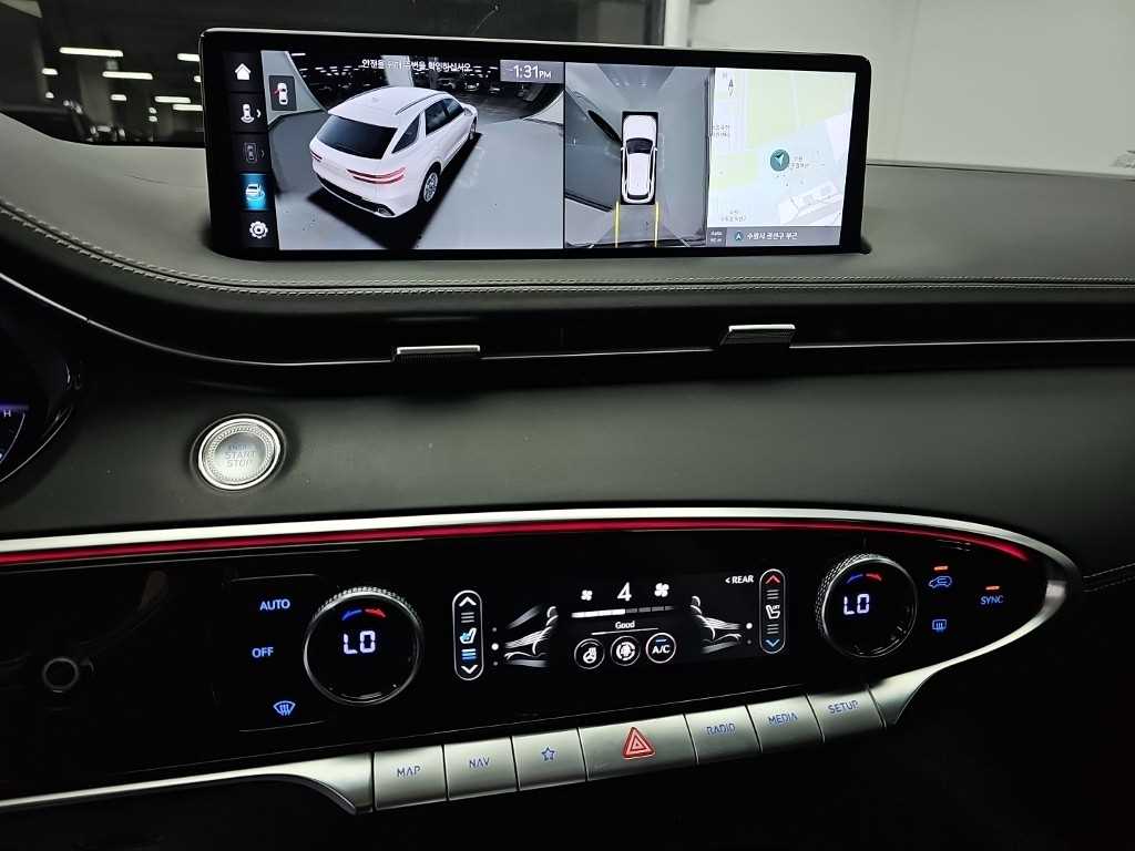 Genesis GV70 — photo 10