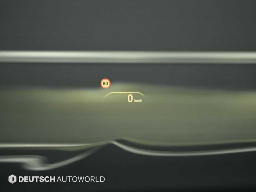 BMW 7-Series — photo 17