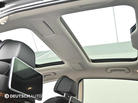 BMW 7-Series — photo 18