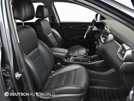 Kia Sorento — photo 10