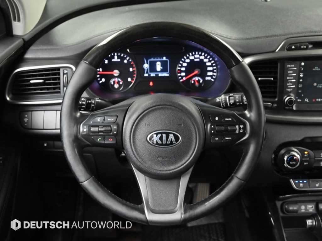 Kia Sorento — photo 13