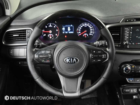 Kia Sorento — photo 13