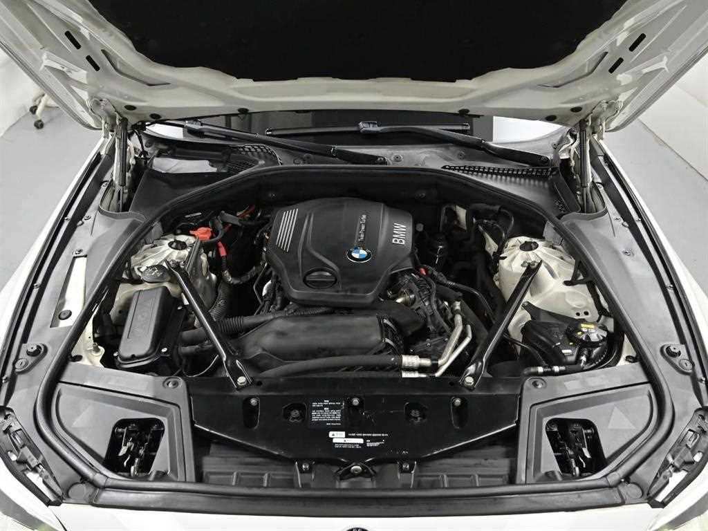 BMW 5-Series — photo 06