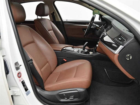 BMW 5-Series — photo 10