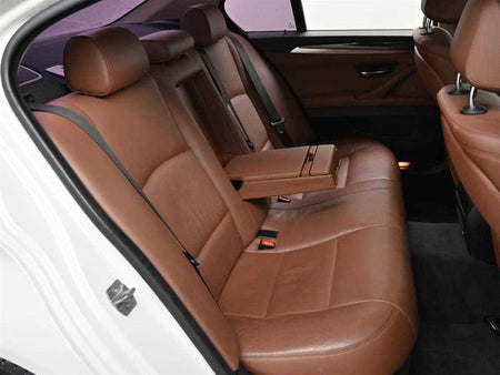 BMW 5-Series — photo 12
