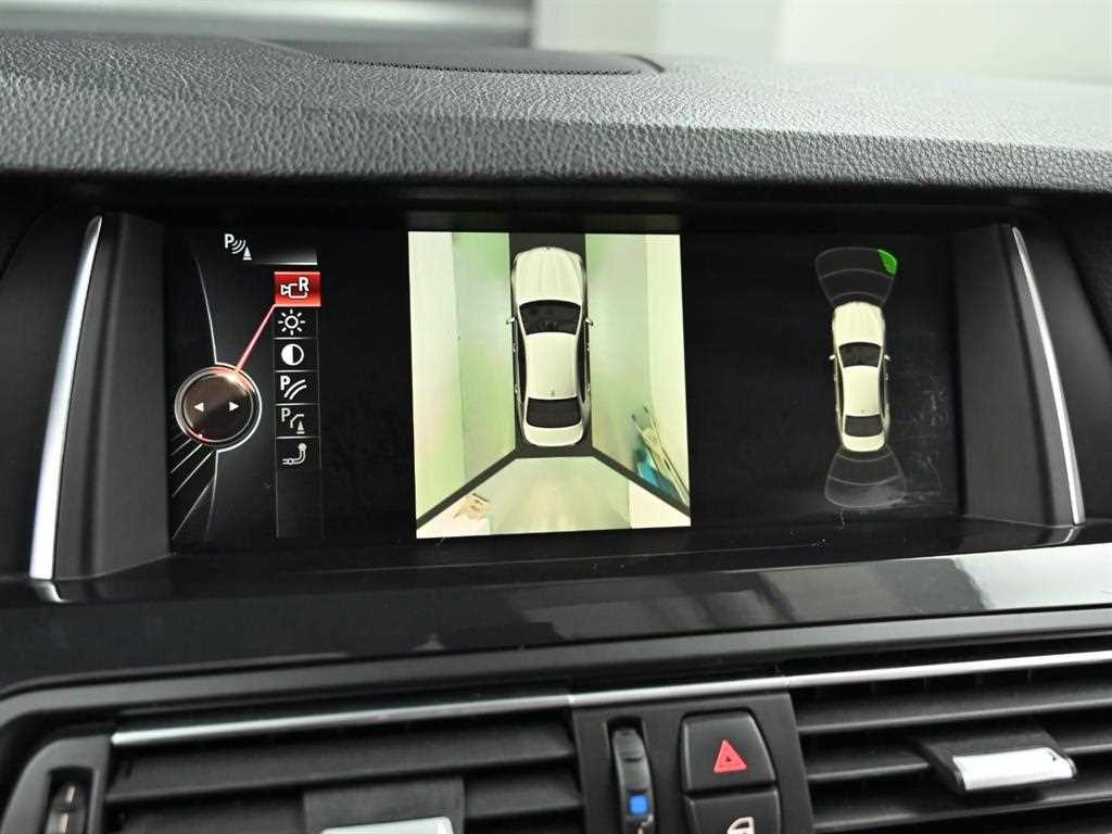 BMW 5-Series — photo 15