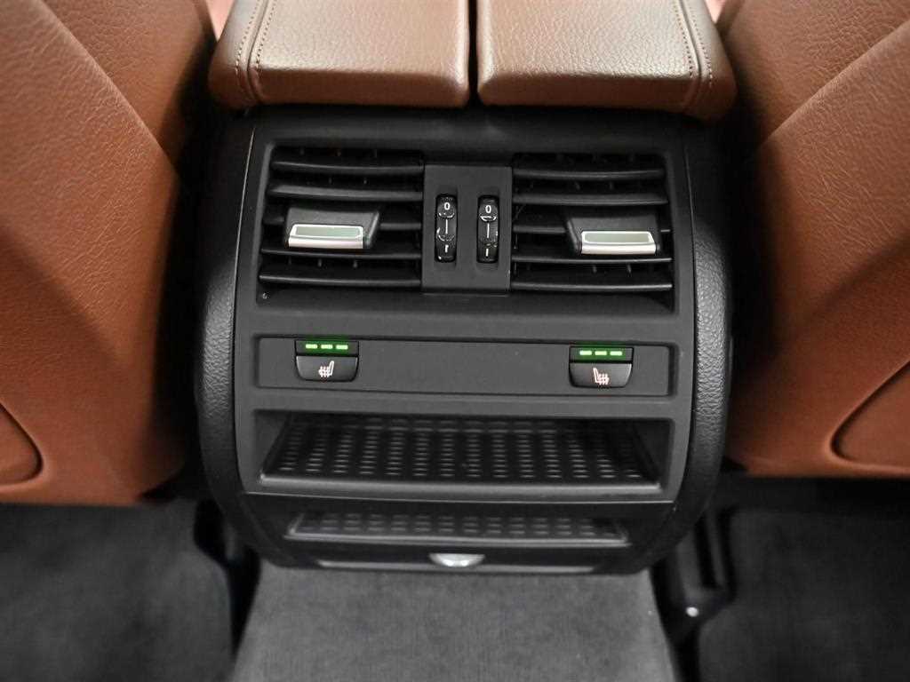 BMW 5-Series — photo 16