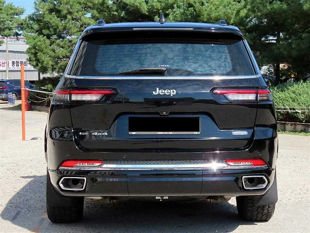 Jeep Cherokee — photo 04