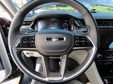 Jeep Cherokee — photo 08
