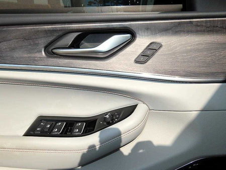 Jeep Cherokee — photo 12