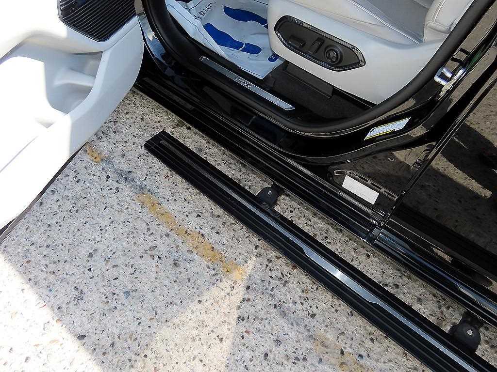 Jeep Cherokee — photo 17