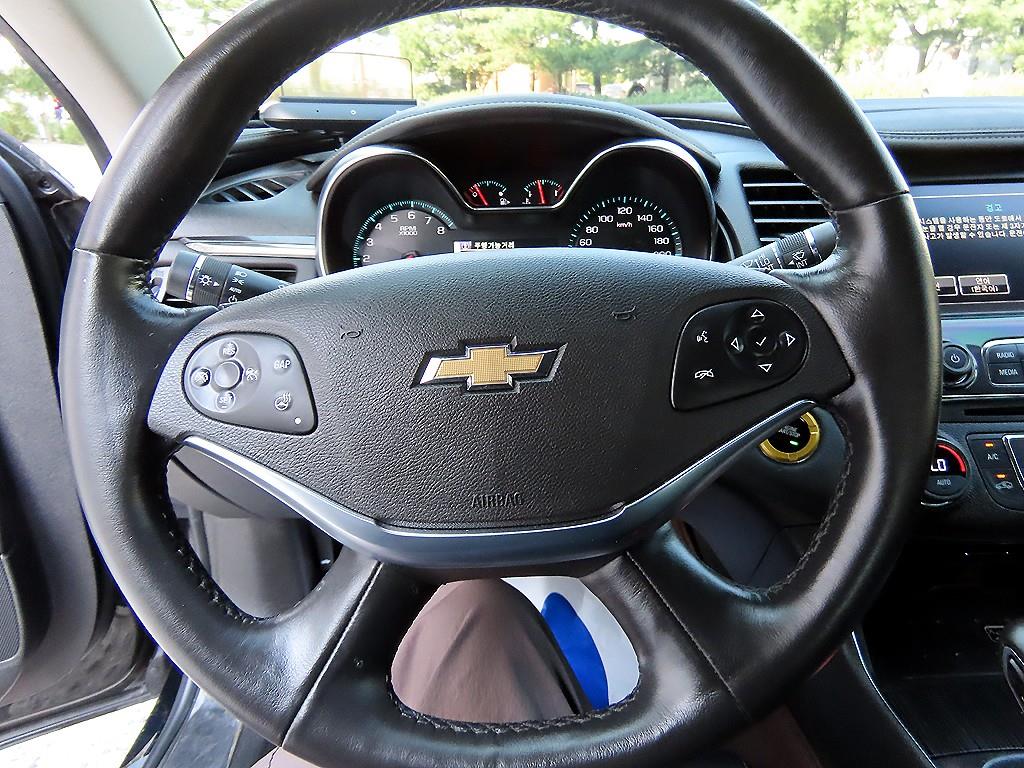 CHEVROLET Impala — photo 08