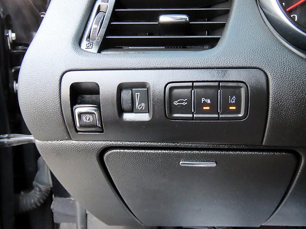 CHEVROLET Impala — photo 13