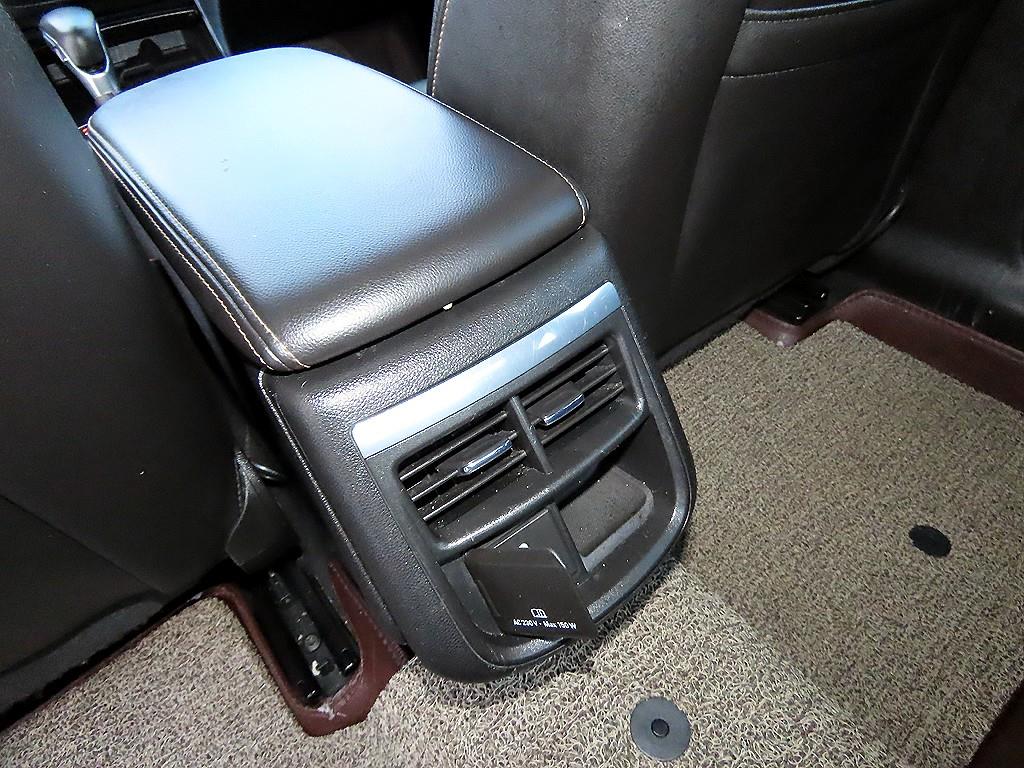 CHEVROLET Impala — photo 17