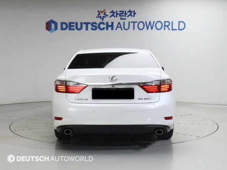 Lexus ES — photo 04