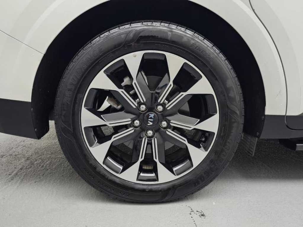Kia Carnival — photo 05