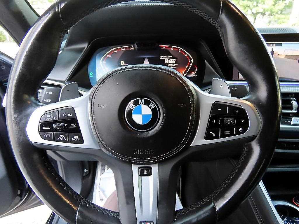 BMW X6 — photo 08