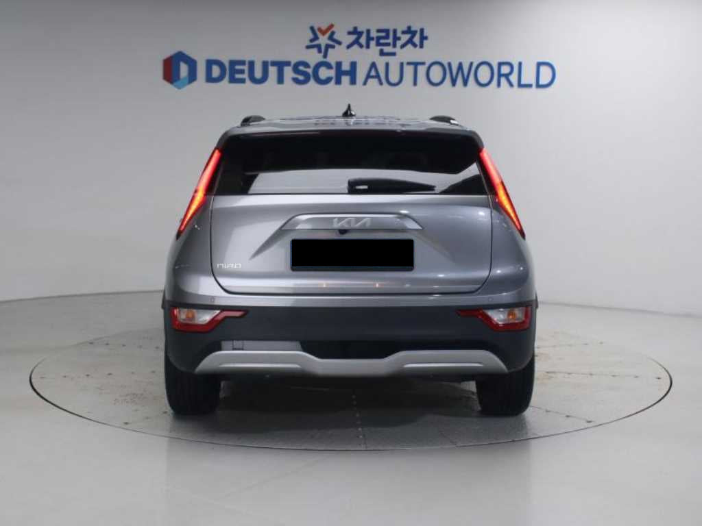 Kia Niro — photo 04