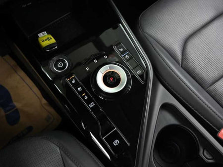 Kia Niro — photo 09