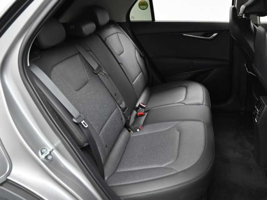 Kia Niro — photo 12