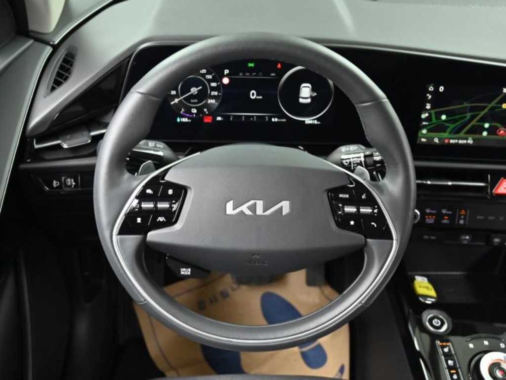 Kia Niro — photo 13